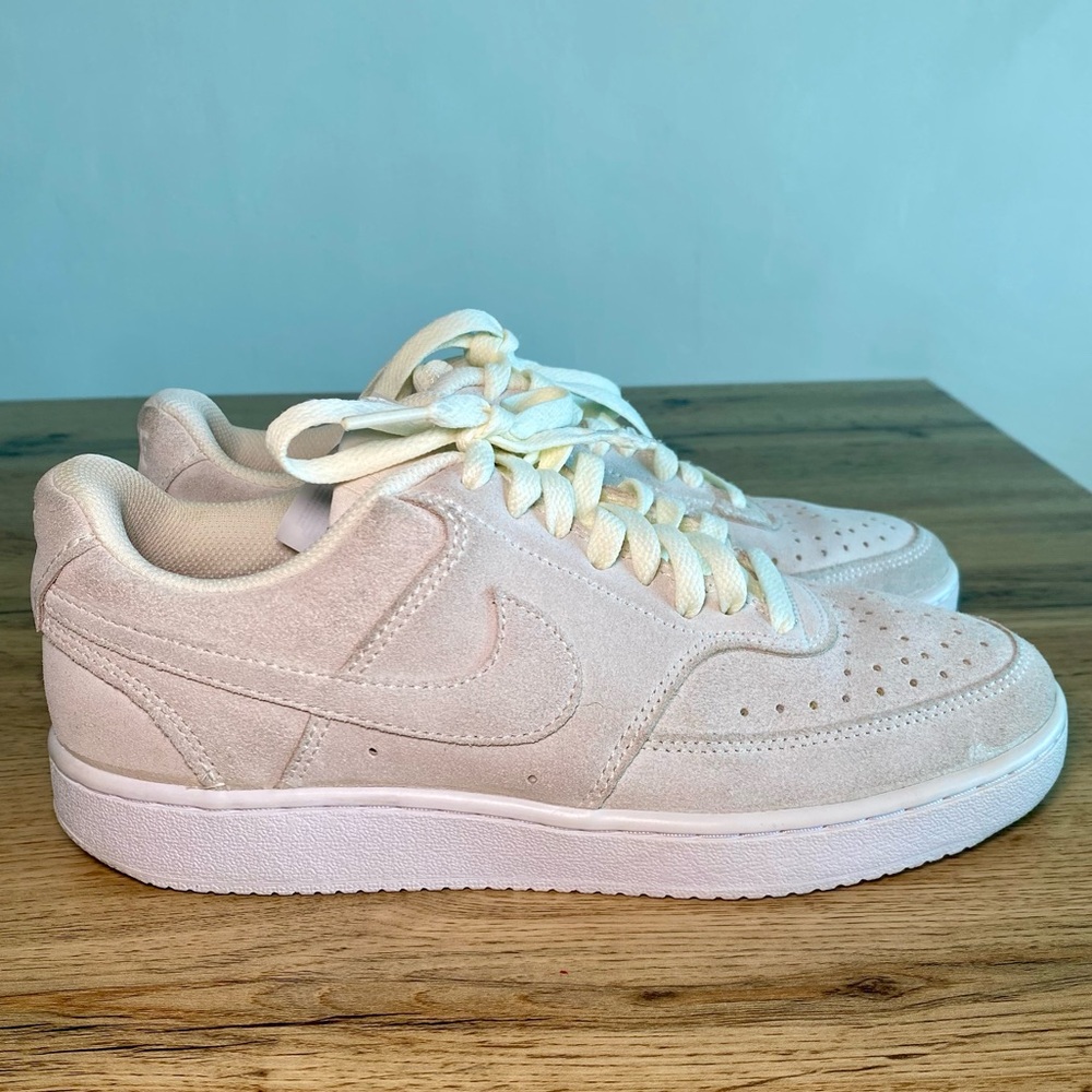 Nike Women's Cream Sneakers